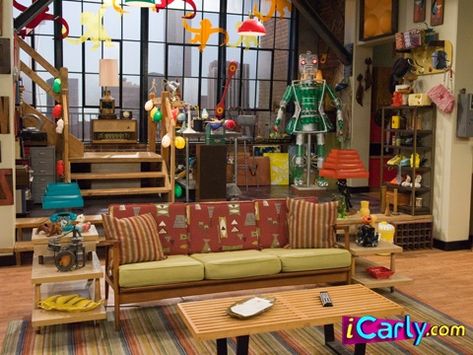 iCarly living room Diy Barbie House, Fun Office, Modern Coat Rack, Good Luck Charlie, Icarly, Drawing Stuff, Dream Living, Barbie House, Dream Apartment