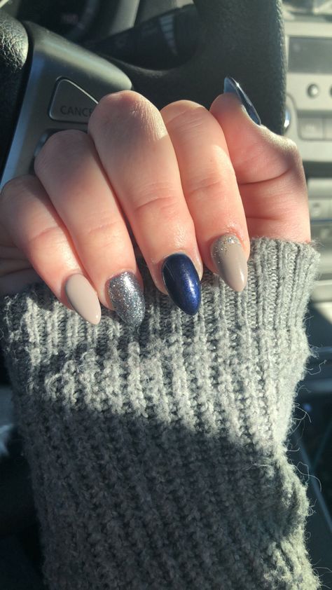 Navy Blue And Grey Nails, Navy Blue And Silver Nails Prom, Midnight Blue And Silver Nails, Dark Blue And Silver Glitter Nails, Sparkly Navy Blue And Silver Nails, Dark Blue And Silver Sparkle Nails, Navy And Silver Nails, Prom Fits, Navy Nails