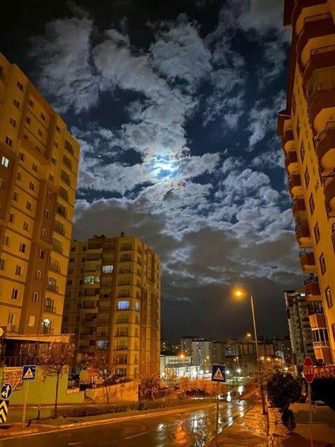 Alexandria City, Fake Foto, Sky Pictures, Look At The Sky, Sky Photos, Easy Drawings Sketches, Night Photos, Story Instagram, Galaxy Wallpaper