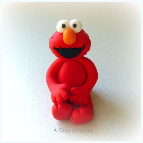 Elmo sugarpaste cake topper. I saw alot of bad elmos around, so I was a bit worried, however he turned out great! Elmo Cake Topper, Elmo Cakes, Gumpaste Tutorials, Sesame Street Cake, Elmo Cake, Cake Templates, Fondant Cake Topper, Sesame Street Birthday Party, Elmo Party