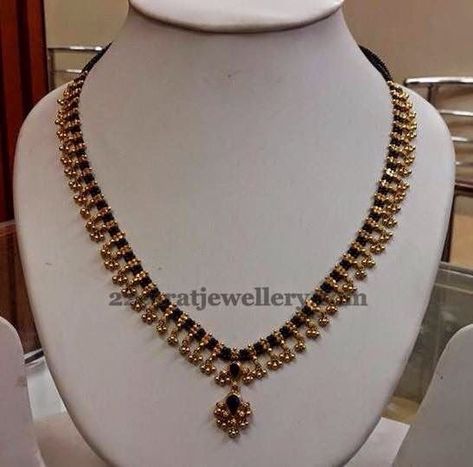 Muvvala Haram, Black Beads Jewellery, Long Necklaces Gold, Flower Pearl Necklace, Couples Necklace, Black Beads Mangalsutra Design, Gold Jewelry Outfits, Gold Jewelry Simple Necklace, Beautiful Gold Necklaces