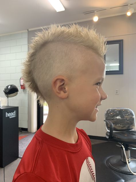 Pre Teen Boys Haircut, 1920 Hairstyles Short, Boys Haircut Mohawk, Little Boy Mohawk Faux Hawk, Mohawks For Boys, Boy Mohawk Haircut Kids, Boys Haircut Mullet, Boys Mohawk Haircut Kids, Kids Mohawk Haircut