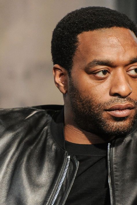 Chiwetel Ejiofor Weighs In On America's 'Nonsensical' Gun Culture Chiwetel Ejiofor, Denzel Washington Movies, British Actors, Favorite Celebrities, Eye Candy, Things To Come, Actors, The Originals, Celebrities