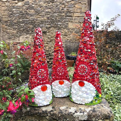 Becky Paton’s Instagram post: “Inspired by @hobbyislandmosaicsuk new mosaic kits, here are my 3 oversized (45cm and 60cm) Christmas Gonks. #mosaic #gonk” Snowflake Mosaic, Christmas Gonks, Christmas Mosaics, Holiday Gnomes, Mosaic Kits, Mosaic Artwork, Christmas Gnomes, Christmas Gnome, Christmas Projects