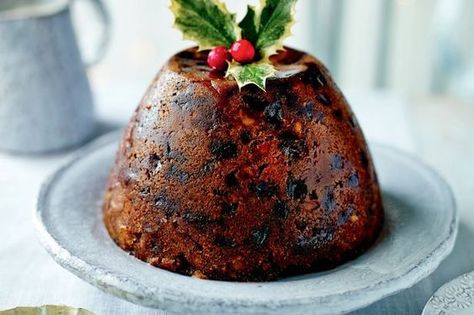 Mary Berry Christmas Pudding recipe - To be started 6 weeks before Christmas Mary Berry Christmas Pudding, Figgy Pudding Recipe, Mary Berry Christmas, Keto Pudding, Christmas Pudding Recipes, Mary Berry Recipe, Figgy Pudding, Avocado Pudding, British Desserts