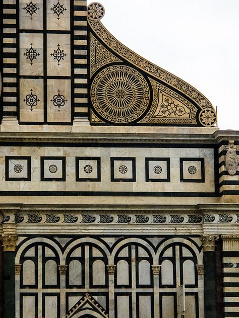 Basilica of Santa Maria Novella, Firenze A close up of the exquisite details                                                                                                                                                                                 More Italian Historical Architecture, Basilica Of Santa Maria Novella, House Mural, Summer Abroad, Julia Cameron, 7 Design, Santa Maria Novella, Gothic Furniture, Leg Sleeve