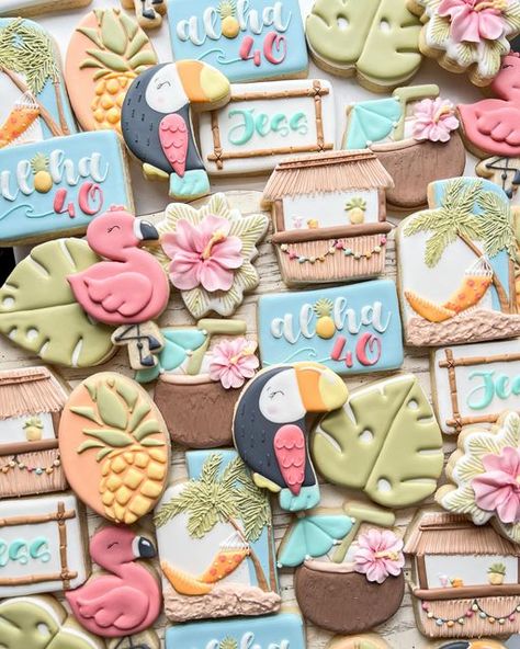 Luau Decorated Cookies, Luau Cookies, Beach Cake, Royal Icing Sugar, Beach Cakes, Fiesta Tropical, Dessert Party, Mele Kalikimaka, Flamingo Party