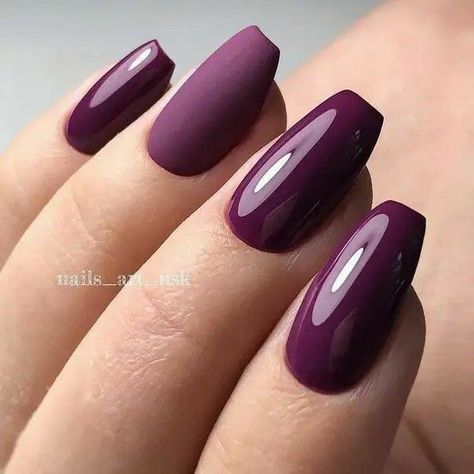 Burgundy Matte Nails, Clear Glitter Nails, Plum Nails, Maroon Nails, Nail Colors Winter, Polygel Nails, Makijaż Smokey Eye, Burgundy Nails, Dark Nails