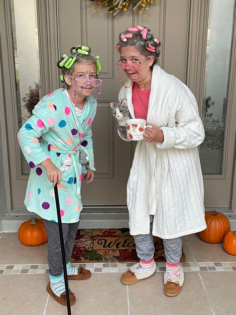 Dressing Up As Grandma, Old Folks Day Spirit Week, Grandma Costume Robe, Old Person Costume Adult, Old Lady Costume Halloween, Old Lady Halloween Costume For Kids, Diy Old Person Costume For Kids, Halloween Costumes Grandma, Cute Old Lady Costume