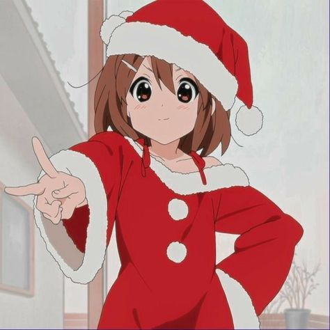 Cute Christmas Icons Anime, Christmas Drawing Anime, Anime Christmas Icons Aesthetic, Mery Chirtmas Anime, Anime Christmas Aesthetic, Christmas Girl Pfp, Christmas Pfp Girl, Christmas Discord Pfp, Anime Pfp Christmas