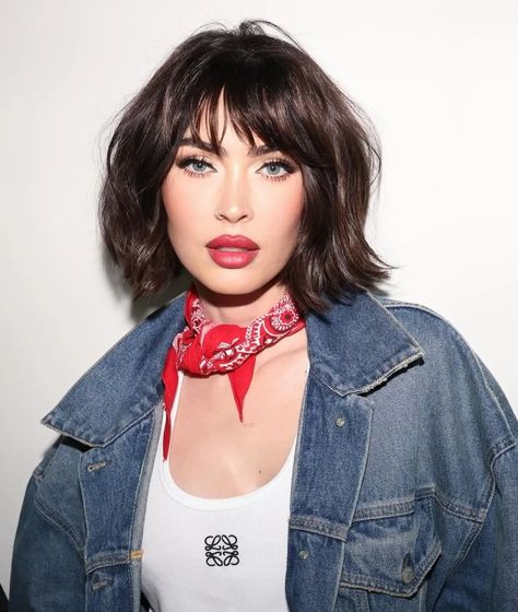 The Cowgirl Bob Is the Cooler, Messier Take on the French Bob | Glamour Megan Fox Hair, Bob Fosse, Brunette Bob, French Bob, Corte Bob, Choppy Bob, Hair Mist, Celebrity Hair Stylist, Short Hair Haircuts