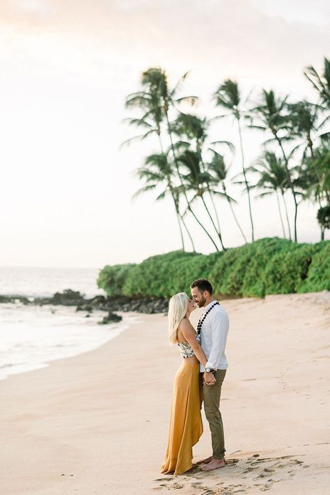 Maui Couples Photography, Maui Photoshoot, Bellas Wedding, Engagement Photos On The Beach, Hawaii Engagement Photos, Canon M50, Maui Honeymoon, Hawaii Photos, Fall Couple Photos