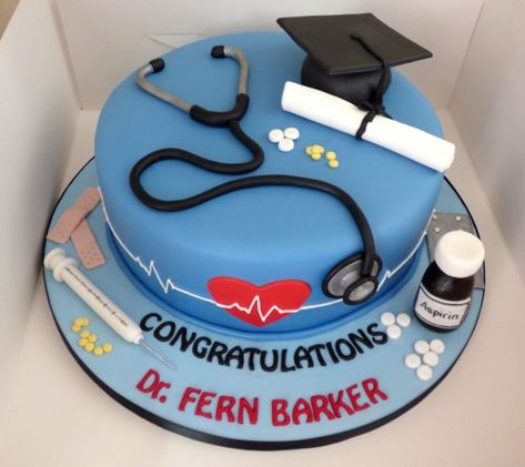 Doctor Graduation Cake, Nurse Cakes, Nursing Graduation Cakes, Medical Cake, Graduation Cake Designs, Medical Graduation, Cake Paris, Graduation Cake Ideas, Susie Cakes