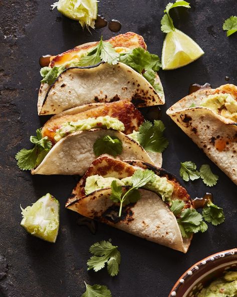 Fried Halloumi Tacos with Guacamole - What's Gaby Cooking Halloumi Tacos, Flatbread Dinner, Tacos With Guacamole, Halloumi Recipes, Haloumi Recipes, Cooking Vegetarian, Fried Halloumi, Halloumi Salad, Veggie Tacos