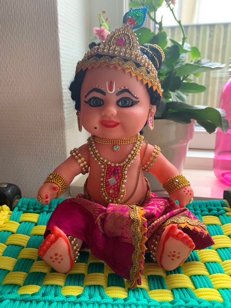 #doll #diy #diyhomedecor #krishna #littlekrishna #dollhouse Krishna Doll, Janmashtami Decoration, Indian Dolls, Little Krishna, Baby Shoot, Doll Diy, Hand Crafts, Shri Krishna, Krishna Painting