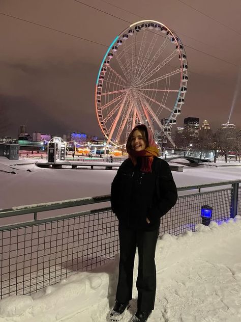 Montreal Aesthetic, Montreal In Winter, Montreal Winter, Season Aesthetic, Selfie Aesthetic, Canada Photos, Cold Outfits, Aesthetic Fashion, Dream Life