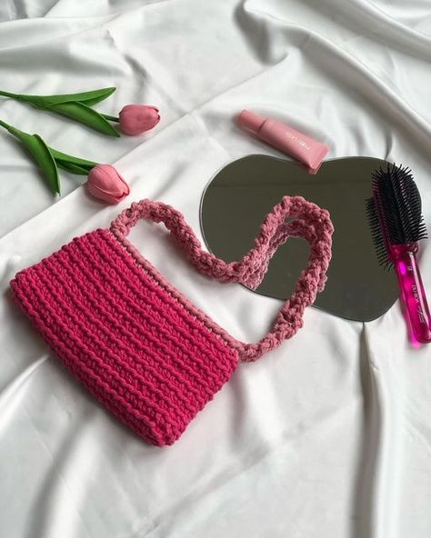 Ocavve Id on Instagram: "barbie color (fuchsia n pink) 🌺 • Aster shoulder bag — #ocavve #handmade #crochet" Crochet Products Photography, Crochet Bag Photography Ideas, Crochet Bag Photography, Bag Advertising Photography, Crochet Product Photography, Crochet Photography Ideas, Crochet Photoshoot, Crochet Photography, Crochet Wallet