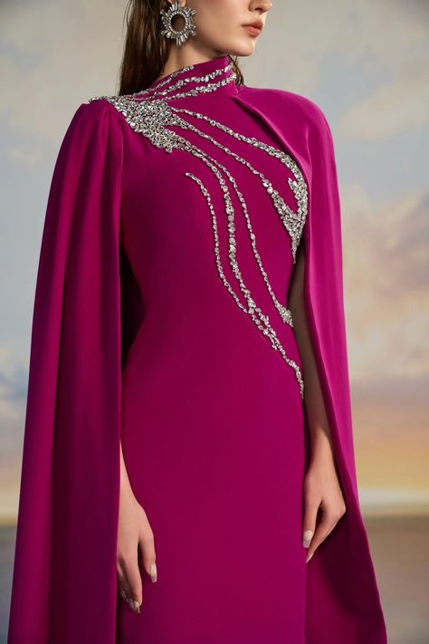 Cult Mia Dress, Crystal Gown, Princesa Sophia, Long Cape, Bodycon Evening Dress, Design Composition, Unique Composition, Mode Abaya, Elegant Dresses Classy