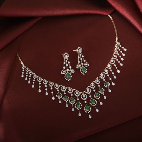 Visit Kalyan’s website to buy diamond jewellery sets at affordable prices! Explore our collection of handcrafted diamond jewellery. Rose Gold Necklace Set Simple, Latest Diamond Jewellery, Diamond Jewellery Set, Latest Necklace Design, Fashion Jewelry Necklaces Gold, Kalyan Jewellers, Real Diamond Necklace, Diamond Jewelry Set, Fancy Jewelry Necklace