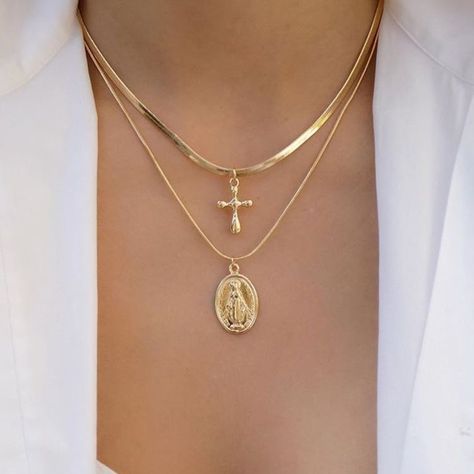 Necklaces For Summer, Mens Accessories Necklace, Pinterest Jewelry, Saint Jewelry, Types Of Jewelry, Real Gold Jewelry, Jewelry Accessories Ideas, Jewelry Lookbook, Christian Jewelry