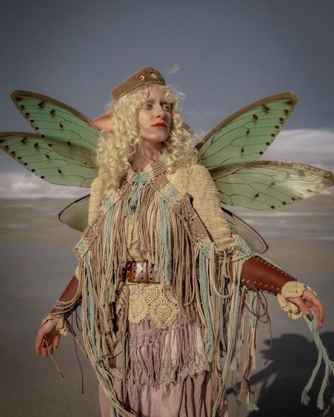 Forest Cosplay, Fae Cosplay, Bug Fashion, Fae Costume, Fae Aesthetic, Forest Vibes, Dnd Elves, Elf Cosplay, Fairy Cosplay