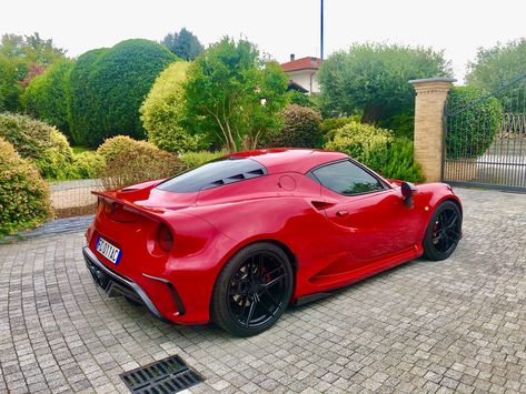 Alfa 4c, Alfa Romeo Gta, 996 Turbo, Alfa Romeo 4c, Shopping In Italy, Window Vents, Italian Cars, Future Car, Car Shop