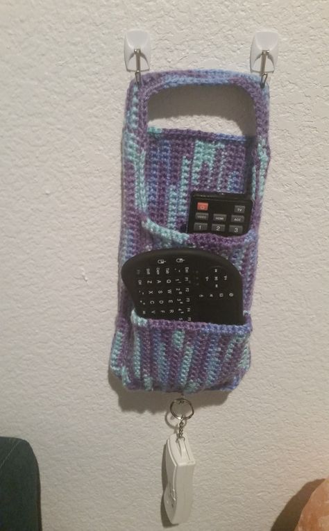 remote control holder Controller Holder, Remote Control Holder, Remote Holder, Crochet Patterns Free, Crochet Inspo, Crochet Home Decor, Crochet Home, Free Crochet Pattern, Free Printables