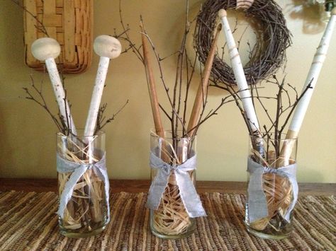 Graduation: Drum stick centerpieces Drummer Party Centerpieces, Marching Band Banquet Decorations, Drum Centerpiece Ideas, Band Graduation Party Ideas, Band Banquet Centerpieces, Music Party Centerpieces, Stick Centerpieces, Music Centerpieces, Drum Lessons For Kids