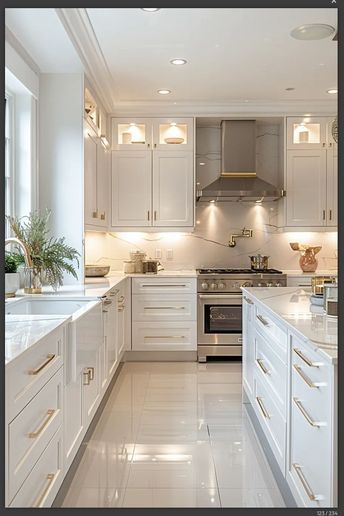 White Kitchen Flooring, Medium Sized Kitchen, Kitchen Ideas White, Luxury White Kitchen, Classy Kitchen, Diy Kitchen Backsplash, Dream Kitchens Design, All White Kitchen, Kitchen Interior Design Modern