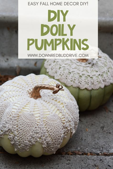 You won't believe how easy it is to make these DIY Doily Pumpkins! It's the best 10 minute DIY fall home decor project you'll ever make!rnrnDIY Doily Pumpkin | Pumpkin Craft for Adults | DIY Pumpkin Home Decor | DIY Fall Home Decor | Things to do with Doilies | Doily Craft | Down Redbud Drive #doilypumpkins #doilies #pumpkincraft #fallhomedecor #DIYfall Cloth Pumpkins To Make, Doilies Crafts Diy, Crafts Using Doilies, Things To Make With Doilies, Vintage Doily Crafts, Things To Do With Doilies, Lace Pumpkins Diy, Dollie Pumpkins, How To Make Cloth Pumpkins