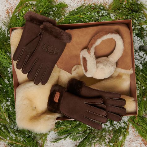 Ugg Earmuffs, Boots Slippers, Fashion Festival, Favorite Boots, Slides Sandals, Classic Boots, Earmuffs, Holiday Decorations, Christmas Shopping