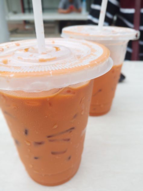 Thai tea Minuman Thai Tea, Thai Tea Aesthetic, Camp Outfits, Bf Pics, Thai Milk Tea, Tiktok Trends, Tasty Dessert, Thai Tea, Thai Restaurant