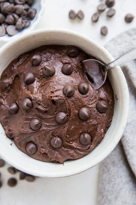 Double Chocolate Edible Cookie Dough (Vegan) Chocolate Edible Cookie Dough, Black Bean Cookies, Chocolate Hummus, Chickpea Cookies, Edible Cookie Dough Recipe, Cookie Dough Recipe, Chocolate Cookie Dough, Banana Bread Muffins, Cookie Dough Recipes