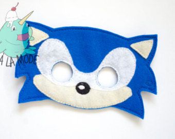 diy sonic mask. you must try this! Sonic Mask, Hedgehog Mask, Sonic Costume, Crafts Sewing Projects, Halloween Party Favors, Up Halloween, Mask Party, Diy Mask, Free Sewing