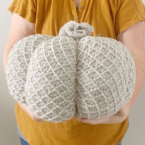 Rustic Crochet, Stitch Pumpkin, Pumpkin Crochet Pattern, Giant Crochet, Pumpkin Home Decor, Pumpkin Crochet, Fall Thanksgiving Wreaths, All Things Fall, Thanksgiving Projects