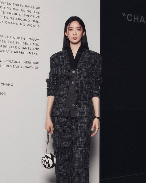 Kdrama Outfits Women, One Dollar Lawyer, Lee Chung Ah, Kdrama Outfits, Women Lawyer, Lawyer Outfit, Everything Is Connected, Beauty Pop, One Dollar