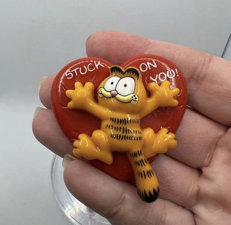 Garfield Valentines, Garfield Stuff, Fat Orange Cat, Garfield Pictures, Garfield Images, Harry Potter Hogwarts Castle, Garfield Cat, Garfield And Odie, Stuck On You