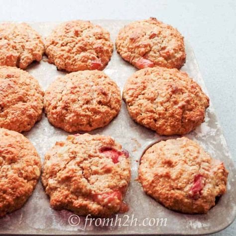 Strawberry Rhubarb Bran Muffins - Entertaining Diva Breakfast Entertaining, Pie Crust Pastry, No Fail Pie Crust, Canadian Butter Tarts, Oat Bran Muffins, Breads And Pastries, Bran Muffin, Easter Brunch Menu, Rhubarb Muffins