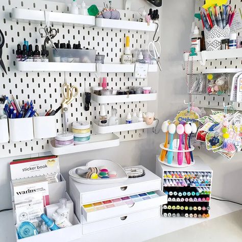 Love my Craft room basics on my table Pinboard Ideas, Craft Storage Diy, Girls Room Organization, Ikea Pegboard, Craft Room Organization Diy, Gaming Room Decor, Big Girl Bedrooms, Craft Room Design, Creative Organization