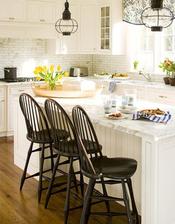 white kitchen black stools Nantucket Kitchen, Kitchen Kettle, Beautiful White Kitchens, Kitchen Windows, Farmhouse Kitchen Lighting, Windsor Chairs, Brick Kitchen, Fabulous Kitchens, Cottage Kitchens