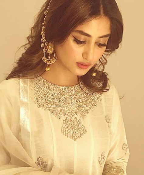 Sajjal Ali, Pakistani Couture, Sajal Ali, Pakistani Wedding Outfits, Pakistani Fashion Party Wear, Salwar Kamiz, Party Wear Indian Dresses, Indian Aesthetic, Pakistani Dress Design