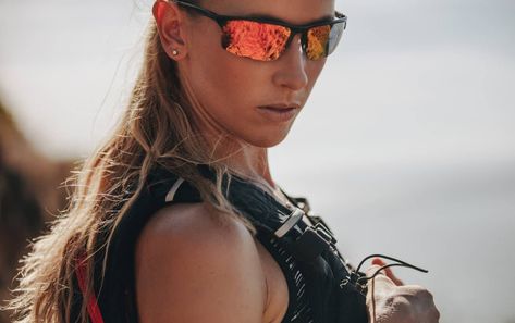 Can You Run With Glasses On? 10 Helpful Tips For Runners With Specs Prescription Glasses For Women, Running Glasses, Running In The Dark, Women Safety, Running Sunglasses, Eyeglass Stores, Bargain Hunter, Metal Glasses, Sports Eyewear