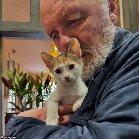 Hollywood icon Anthony Hopkins used his platform for good on Thursday as he encouraged his more than 5.2 million Instagram followers to adopt not shop Deborah Roberts, David Muir, Amy Robach, Sir Anthony Hopkins, Silence Of The Lambs, International Cat Day, Calico Kitten, Athens Georgia, Kitten Rescue