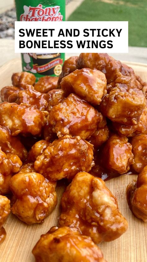 Sweet, sticky, and seriously addicting. These sweet sticky boneless bbq wings by @firehousegrub will be one of your go-to game day appetizers this fall. Easy Boneless Wings, Boneless Wings Recipe, Boneless Wing Recipes, Sweet Bbq Chicken, Sticky Wings, New Chicken Recipes, Boneless Wings, Bbq Wings, Game Day Appetizers