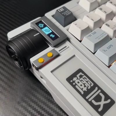 Smart Modular Keyboard Sports An E-ink Display And A Haptic Feedback Knob | Hackaday Muji Design, Custom Keyboards, Cyberpunk Tech, E Ink Display, Key Board, Home Studio Setup, E Ink, A Keyboard, Mechanical Keyboards