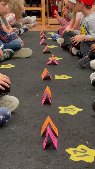 Twitter @kinderkish on Instagram: "We tried our favorite listening game (Boom. Clap. Snatch.) with vowel tents today. When you explicitly teach a game and set the expectations there will be no tears, just giggles. I am very proud of their #sportsmanship! #schoolfamily @imse_og #phonics #fun #literacy #earlychildhoodeducation #earlyliteracy #teachersofinstagram #teachersfollowteachers #read #schooldays #kinder #firstgradeclassroom #secondgrade #primaryteacher #learn #phonicsgamesforkids #instak Boom Boom Clap Game, Boom Snap Clap Game, Boom Clap Snatch Game, Sportsmanship Activities For Kids, Number Games For Kindergarten, Reading Night Activities, Literacy Night Games, Literacy Games Kindergarten, Og Phonics