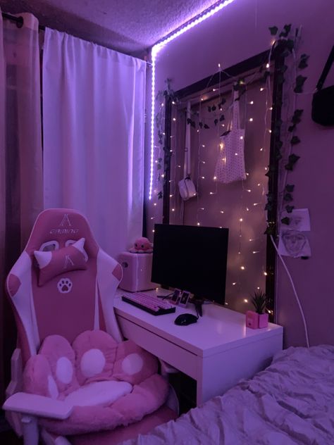 Small Room Gaming Setup, Gaming Room Setup Bedrooms Small, Room Gaming Setup, Gaming Setup Ideas, Bedroom Gaming Room, Bedroom Gaming, Room Gaming, Gamer Room Decor, Video Game Room Design