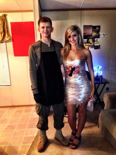 Dexter and victim costume #dexter Dexter Costume, Halloween Express, Outfit Halloween, Strange Things, Dexter, Halloween Ideas, Halloween Outfits, Halloween Fun, Holiday Parties