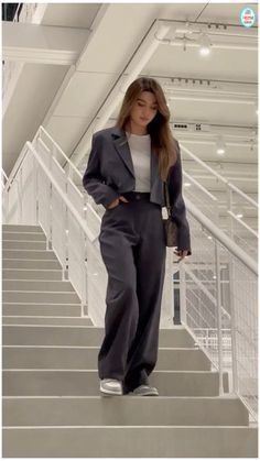 Blazer Outfits For Women, Mode Zara, Business Casual Outfits For Work, Quick Outfits, Classy Work Outfits, Elegante Casual, Stylish Work Outfits, Easy Trendy Outfits, Looks Black