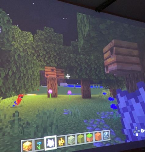 Playing Minecraft Aesthetic, Playing Minecraft, Minecraft Ps4, Pixel Art Background, How To Play Minecraft, Manga Collection, Gold Aesthetic, Dark Wallpaper Iphone, Minecraft Creations